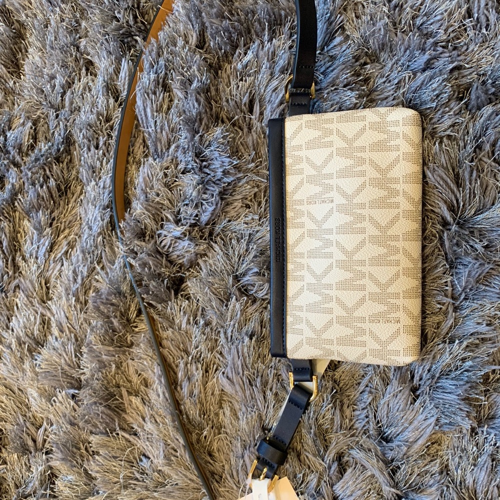 Michael kors fanny pack